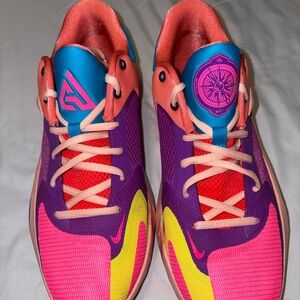 Nike Giannis Freak Basketball Shoes